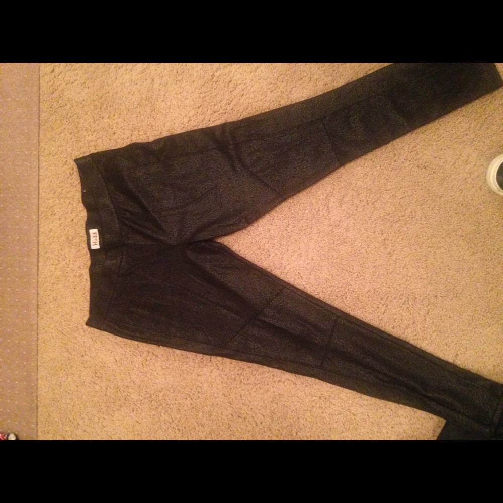 Thick leggings